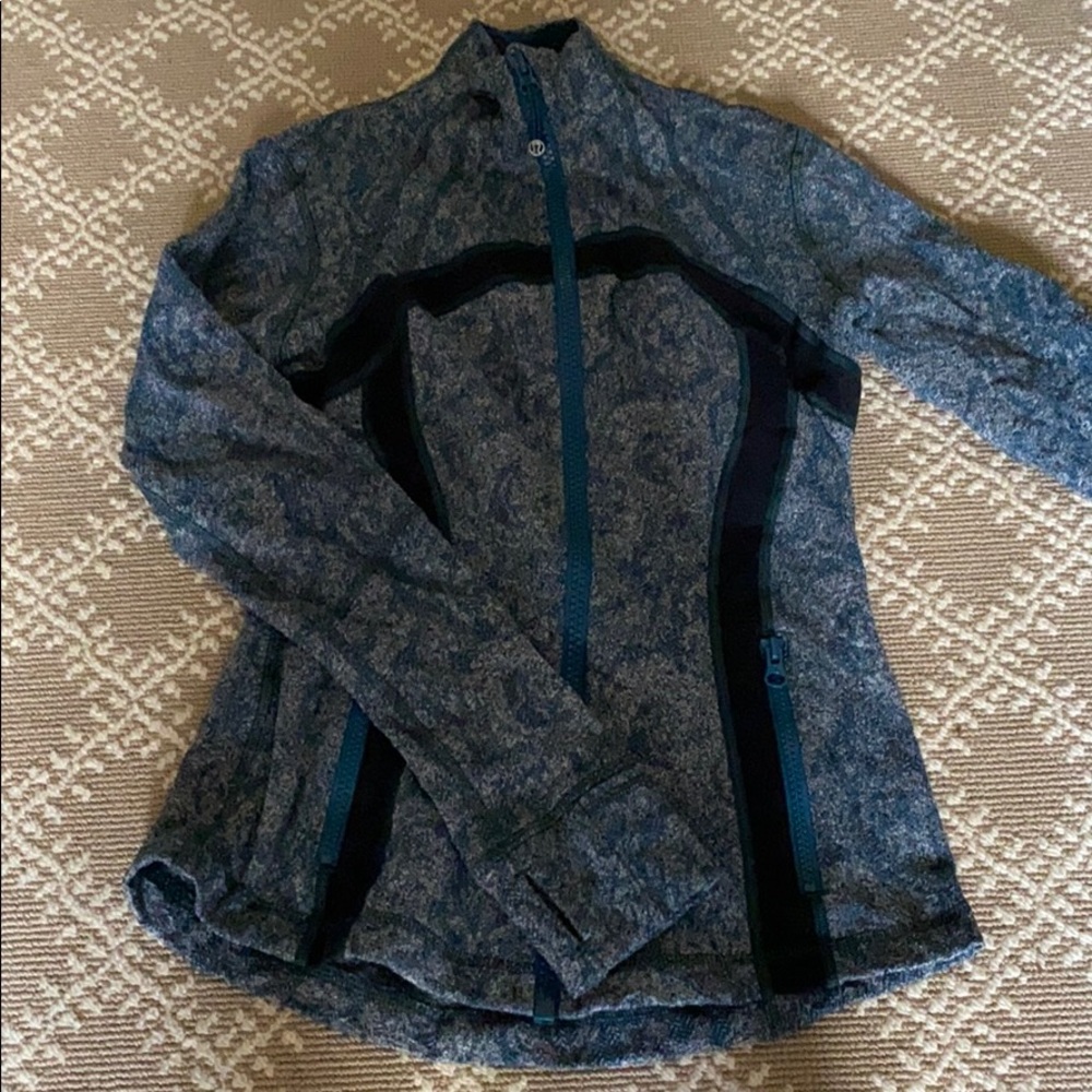 Vintage Lululemon Define jacket. Size 6.